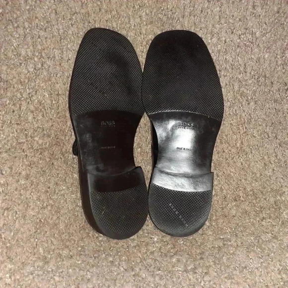 HUGO BOSS-Black Leather-Silver Logo Plate-Loafers-Sz 7 UK-8 US-Excellent main image 5